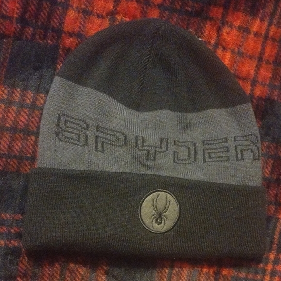 Spyder Two-Tone Black and Gray Beanie - Picture 1 of 5